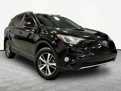 Used 2016 Toyota RAV4 XLE AWD/4WD image 3