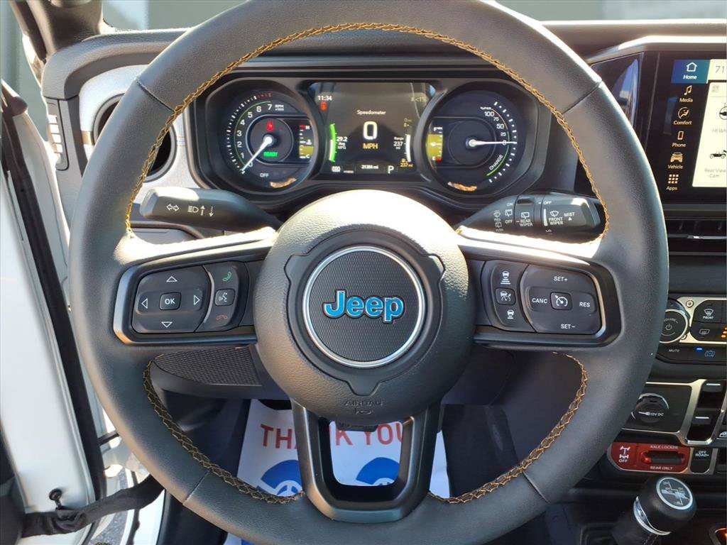 Used 2024 Jeep Wrangler Unlimited AWD/4WD image 12