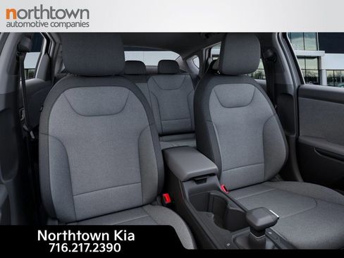 New 2025 Kia K4 LXS image 16