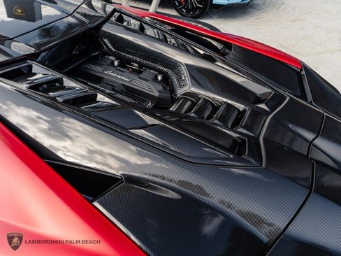 Used 2025 Lamborghini Revuelto AWD/4WD image 14