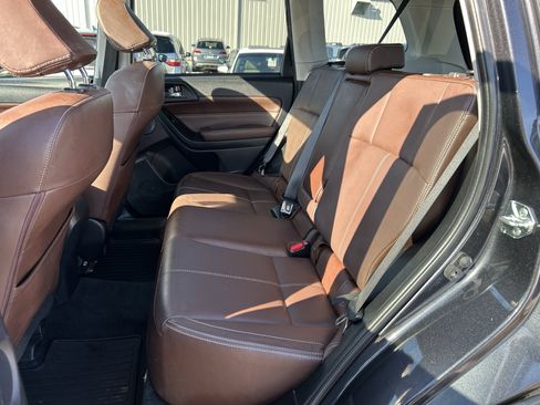 Used 2018 Subaru Forester 2.5i Touring w/ Popular Package #3B image 25
