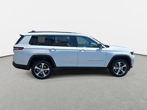 New 2026 Jeep Grand Cherokee L Limited AWD/4WD image 4