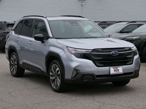 Certified 2025 Subaru Forester Touring AWD/4WD image 7