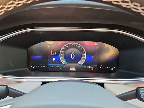 New 2027 Volkswagen Taos SE FWD image 20