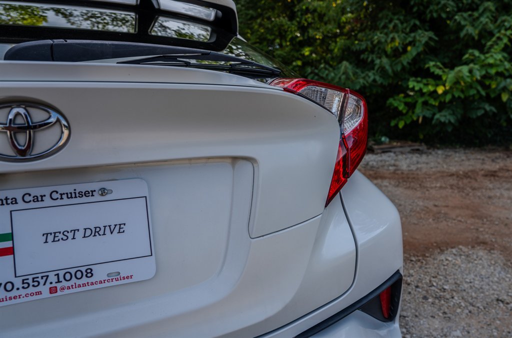 Used 2018 Toyota C-HR XLE FWD image 12