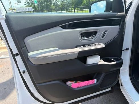 Used 2023 Honda Pilot EX-L image 16