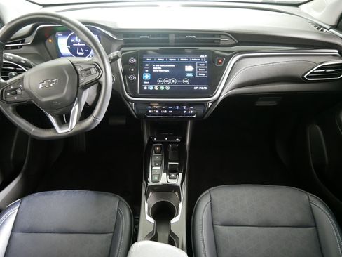 Used 2023 Chevrolet Bolt EUV LT w/ Convenience Package FWD image 10