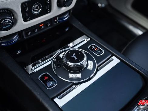 Used 2014 Rolls-Royce Ghost RWD image 18