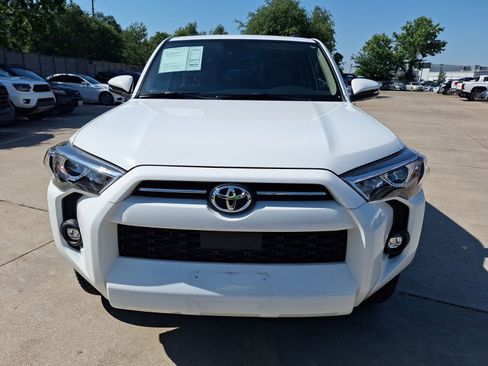 Used 2023 Toyota 4Runner SR5 Premium w/ Moonroof Package RWD image 9