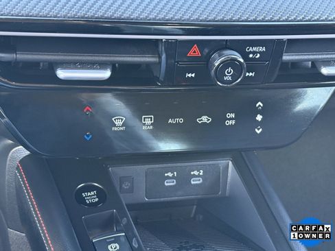 Certified 2025 Nissan Kicks SR image 29