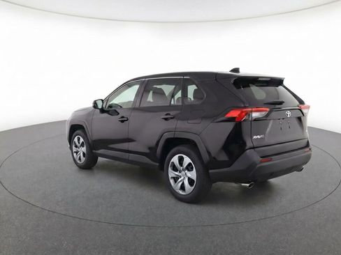 Used 2025 Toyota RAV4 LE AWD/4WD image 4