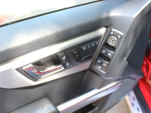 Used 2010 Mercedes-Benz GLK 350 4MATIC image 11