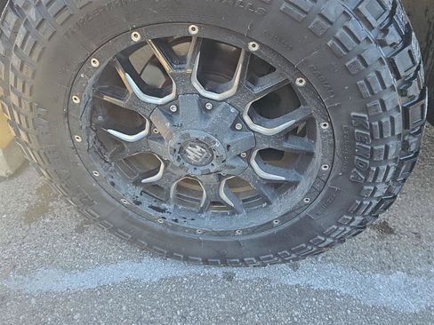 Used 2008 Chevrolet Tahoe LT image 2