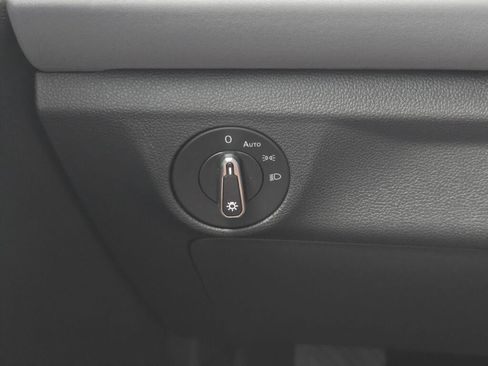 New 2026 Volkswagen Jetta SE FWD image 25