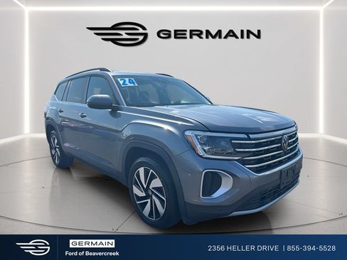 Used 2024 Volkswagen Atlas SE AWD/4WD image 2
