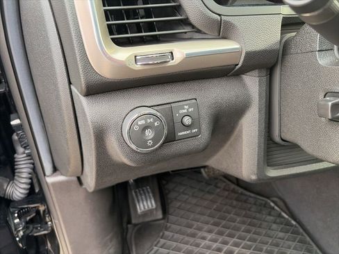 Used 2014 GMC Acadia Denali AWD/4WD image 20