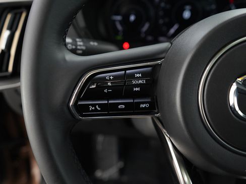 Certified 2025 MAZDA CX-70 Plug-In Hybrid w/ Premium Pkg image 22