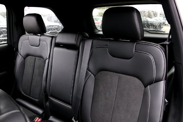 New 2025 Jeep Grand Cherokee Altitude RWD image 19