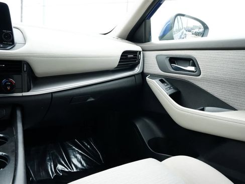 Used 2021 Nissan Rogue SV image 8