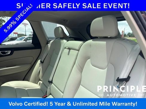Certified 2024 Volvo XC60 B5 Core w/ Protection Package Premier AWD/4WD image 34