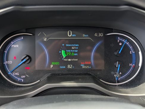 Used 2024 Toyota RAV4 LE AWD/4WD image 21