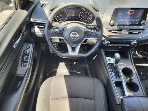 Certified 2025 Nissan Altima 2.5 SV FWD image 21