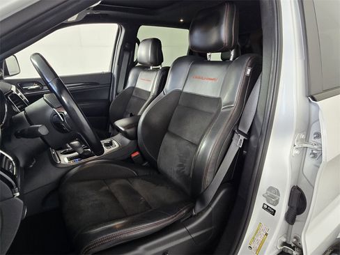 Used 2021 Jeep Grand Cherokee Trailhawk image 7