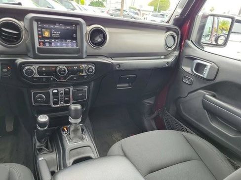 Used 2021 Jeep Gladiator Sport AWD/4WD image 15