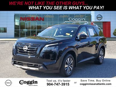 Certified 2023 Nissan Pathfinder SL w/ Lighting Package (N92)
