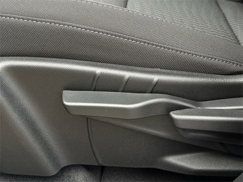 New 2026 Chevrolet Equinox LT image 23