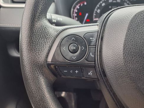 Used 2023 Toyota RAV4 LE AWD/4WD image 18