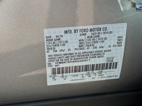 New 2024 Ford Explorer XLT w/ Equipment Group 202A RWD image 23