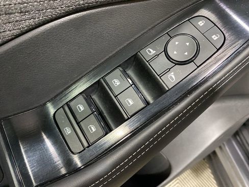Used 2023 Nissan Rogue SV AWD/4WD image 17