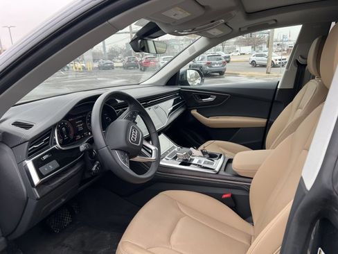 Used 2025 Audi Q8 Premium Plus w/ Premium Plus Package image 6