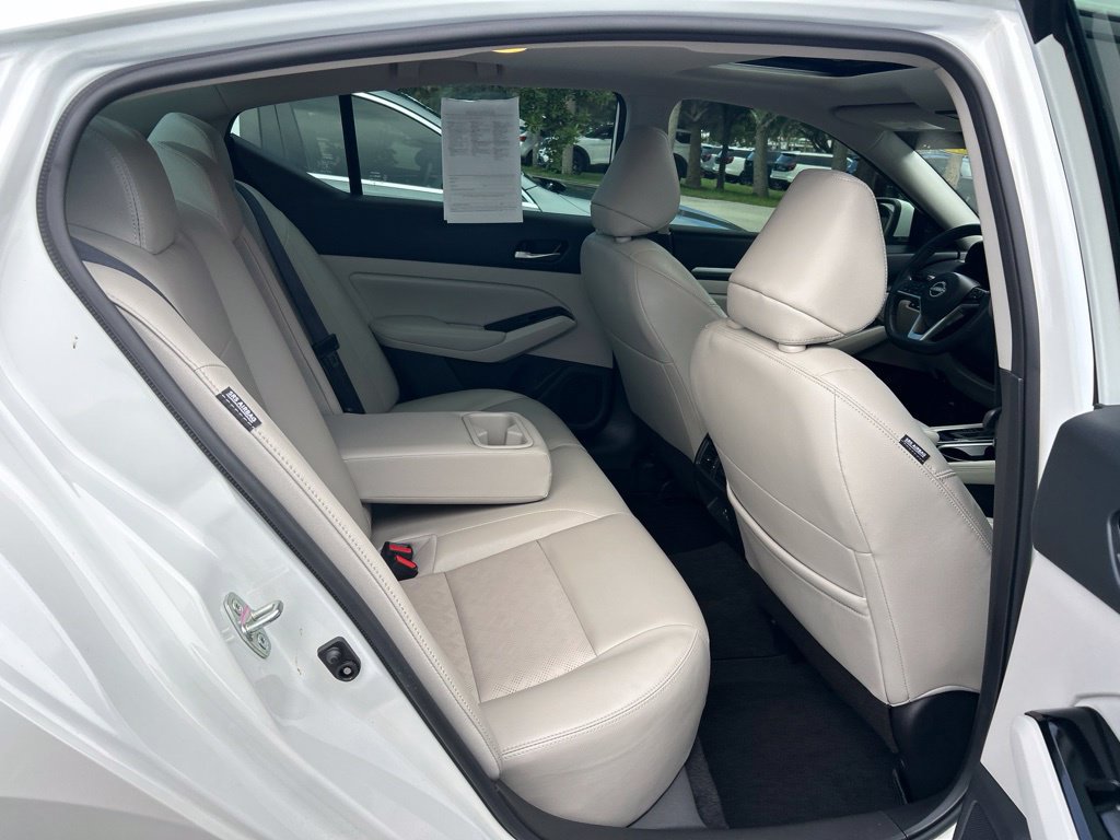 Used 2024 Nissan Altima 2.5 SL FWD image 45