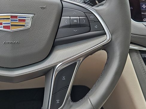 Certified 2023 Cadillac XT5 Premium Luxury AWD/4WD image 23