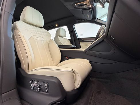 New 2026 Bentley Bentayga Extended Wheelbase AWD/4WD image 35