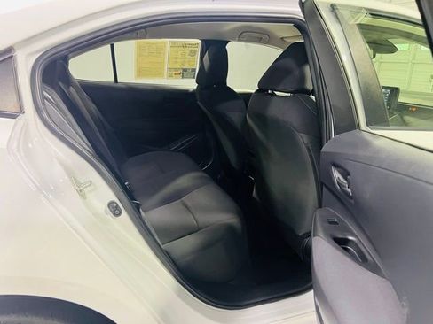 Used 2022 Toyota Corolla LE FWD image 30