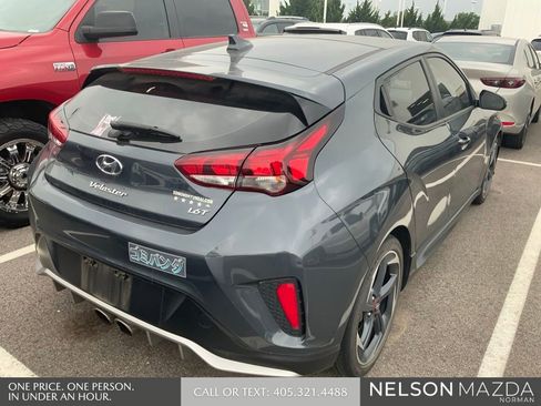 Used 2019 Hyundai Veloster Turbo FWD image 6