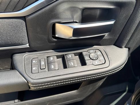 New 2026 RAM 2500 Big Horn AWD/4WD image 17