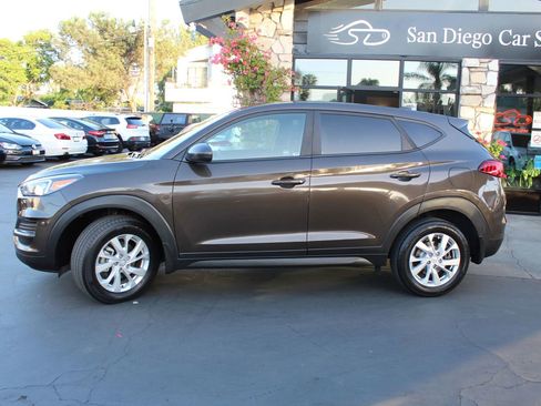 Used 2019 Hyundai Tucson SE FWD image 2