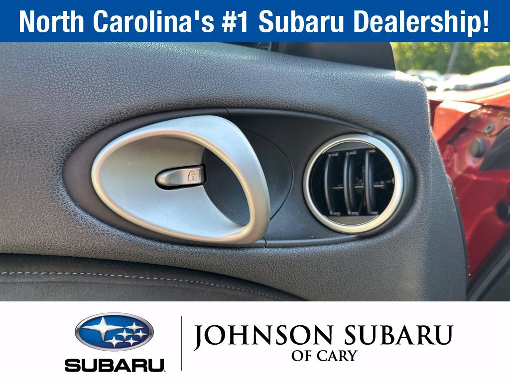 Used 2014 Nissan 370Z Touring w/ Sport Package RWD image 9