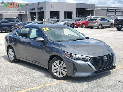 Used 2024 Nissan Sentra S image 1