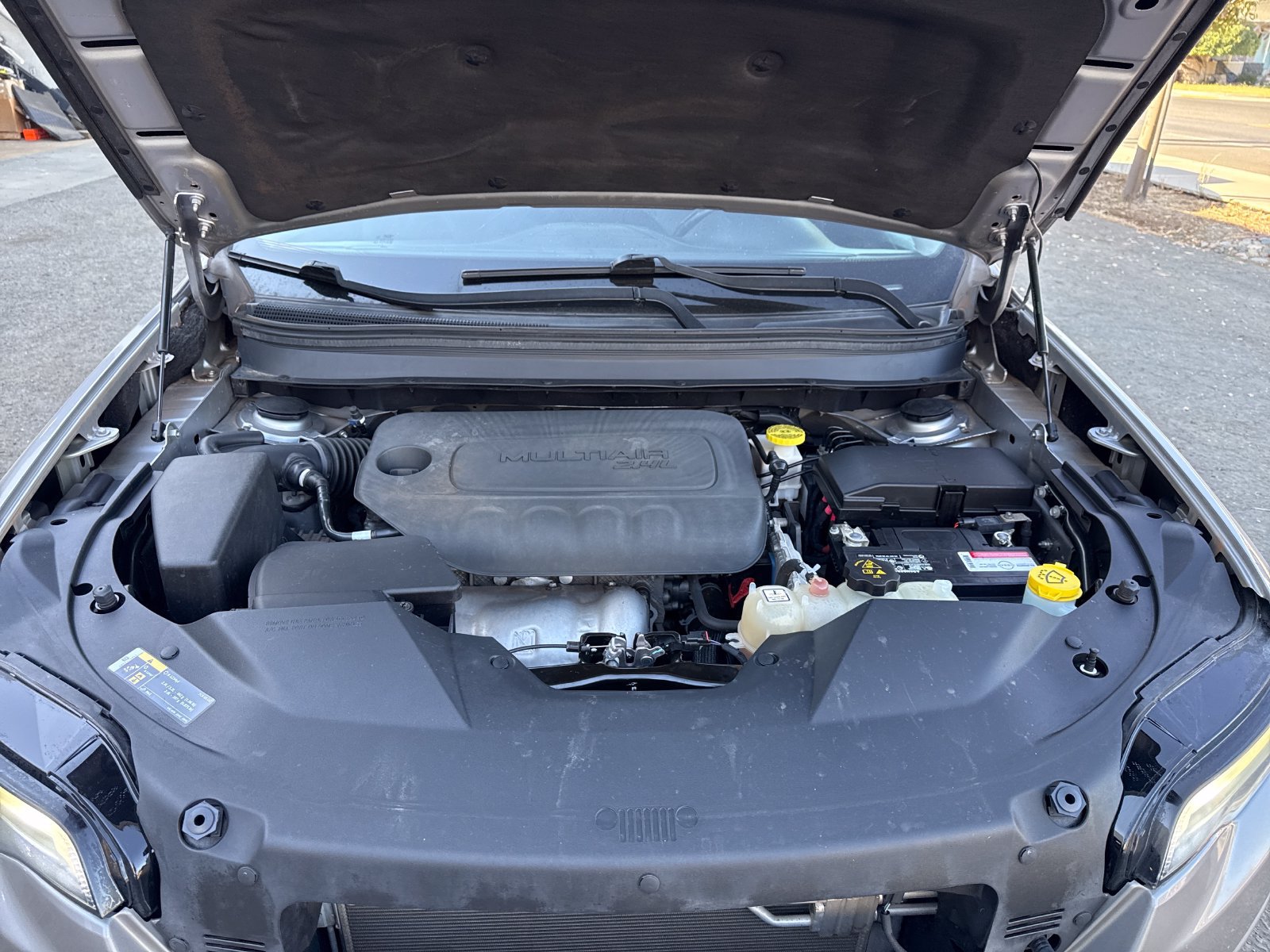 Used 2020 Jeep Cherokee Limited FWD image 22