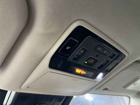Used 2025 Toyota Grand Highlander AWD image 32