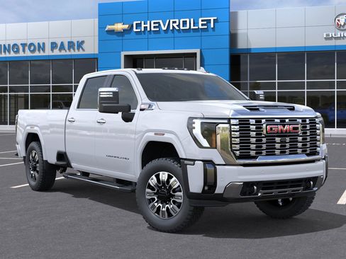 New 2026 GMC Sierra 3500 Denali w/ Denali Reserve Package image 7