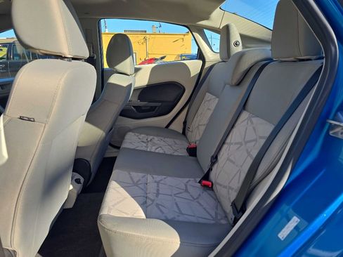Used 2013 Ford Fiesta SE image 25