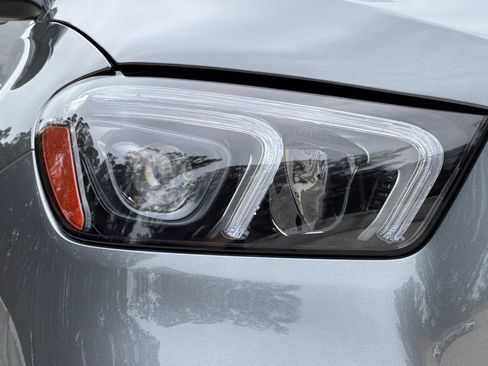 Used 2021 Mercedes-Benz GLE 350 4MATIC image 11