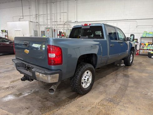 Used 2013 Chevrolet Silverado 2500 LT w/ Interior Plus Package AWD/4WD image 4