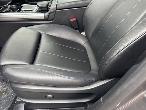 Used 2021 Mercedes-Benz GLA 250 4MATIC image 19